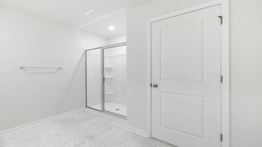 Spacious, unfurnished interior of a new home in Cedar Gap, Fountain Inn (Image 30).