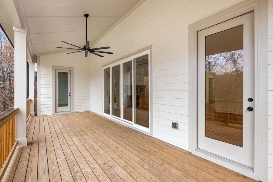Exterior details and patio area of a home in White Post on Lake Lanier, Gainesville (Image 2). Exterior details and patio area of a home in White Post on Lake Lanier, Gainesville (Image 2).