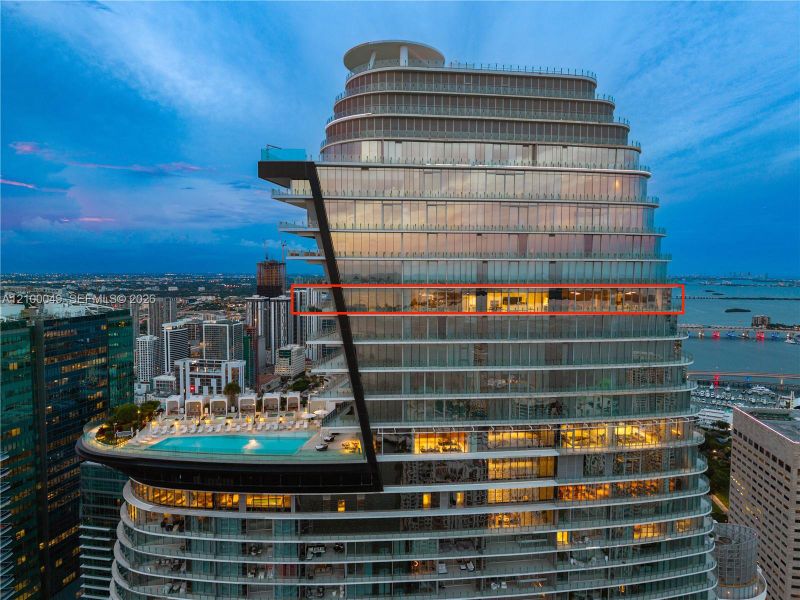 Condo located in Miami, FL showcasing its design and architecture (Image 23).