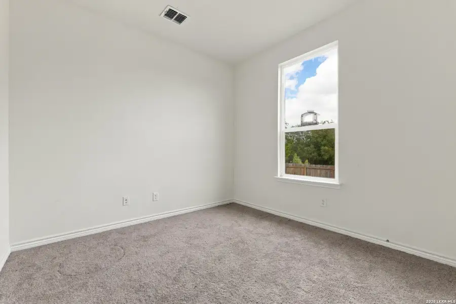 Spacious, unfurnished interior of a new home in , San Antonio (Image 38).