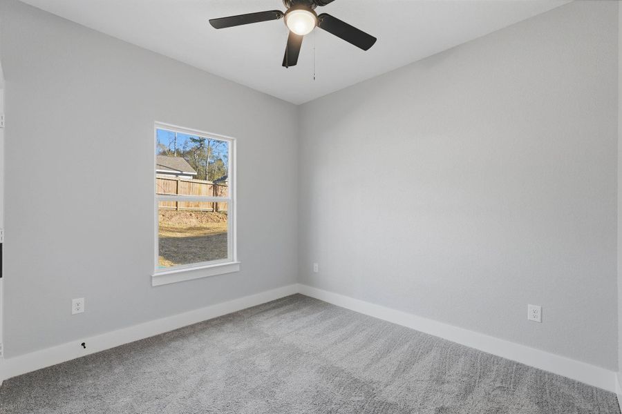 Spacious, unfurnished interior of a new home in , Willis (Image 27).