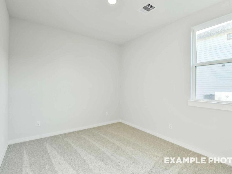 Spacious, unfurnished interior of a new home in Caney Creek Place, Conroe (Image 19).