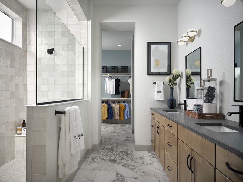 The Miramont - Owner's Bath