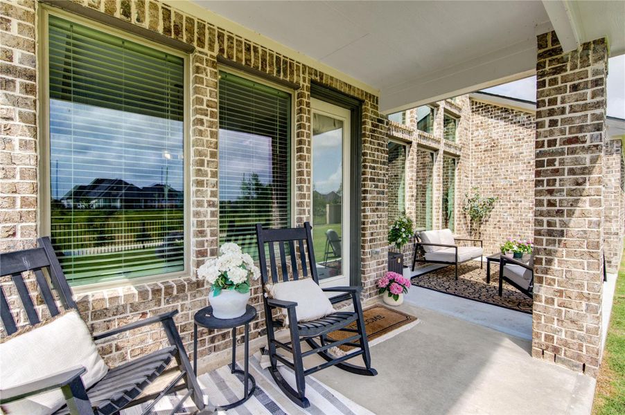 Exterior details and patio area of a home in Cross Creek West, Fulshear (Image 25).