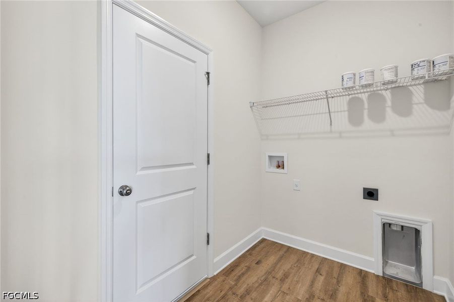 Spacious, unfurnished interior of a new home in Cape Coral, Cape Coral (Image 30). Spacious, unfurnished interior of a new home in Cape Coral, Cape Coral (Image 30).