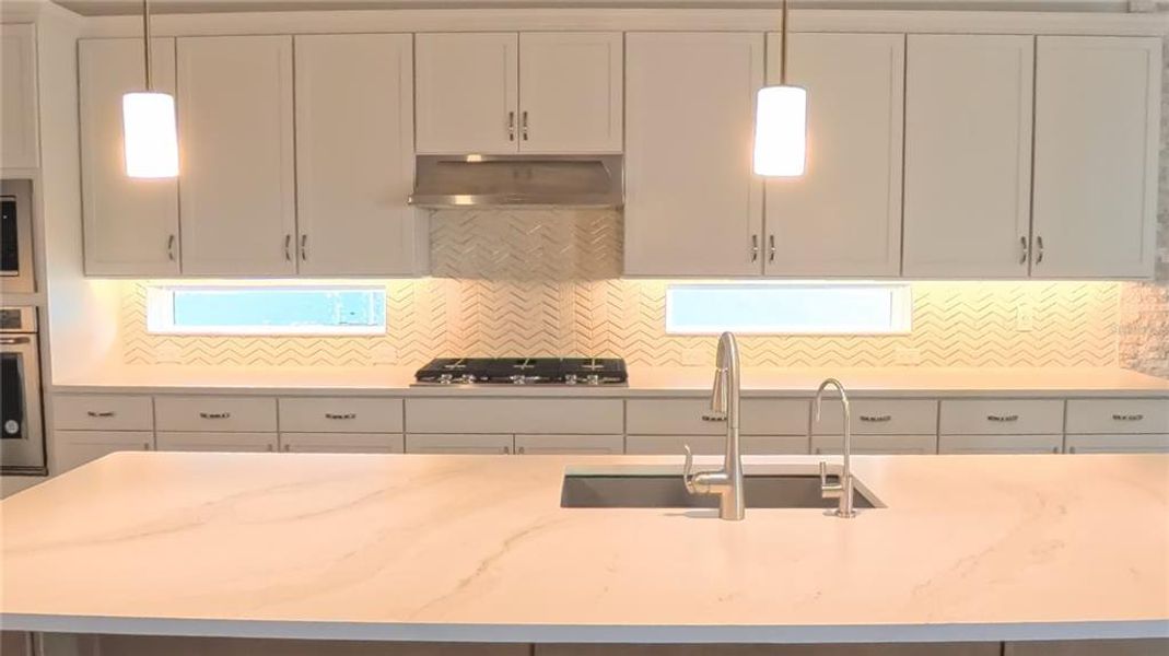 Close-up of interior finishes inside a home in Willow Ridge, Montverde (Image 23).