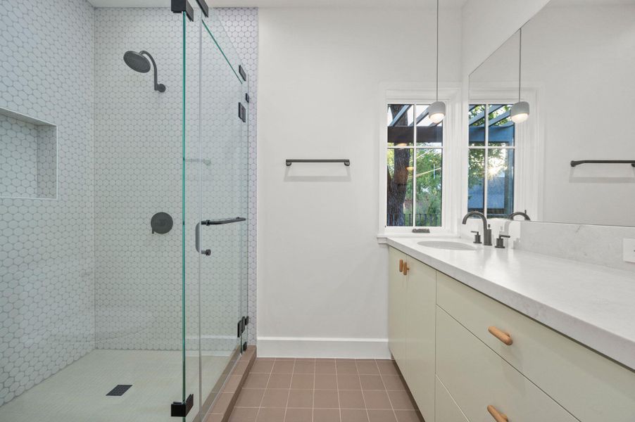 Full bath in casita Full bath in casita