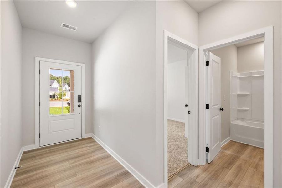 Spacious, unfurnished interior of a new home in Oak Grove Glen, Snellville (Image 41). Spacious, unfurnished interior of a new home in Oak Grove Glen, Snellville (Image 41).