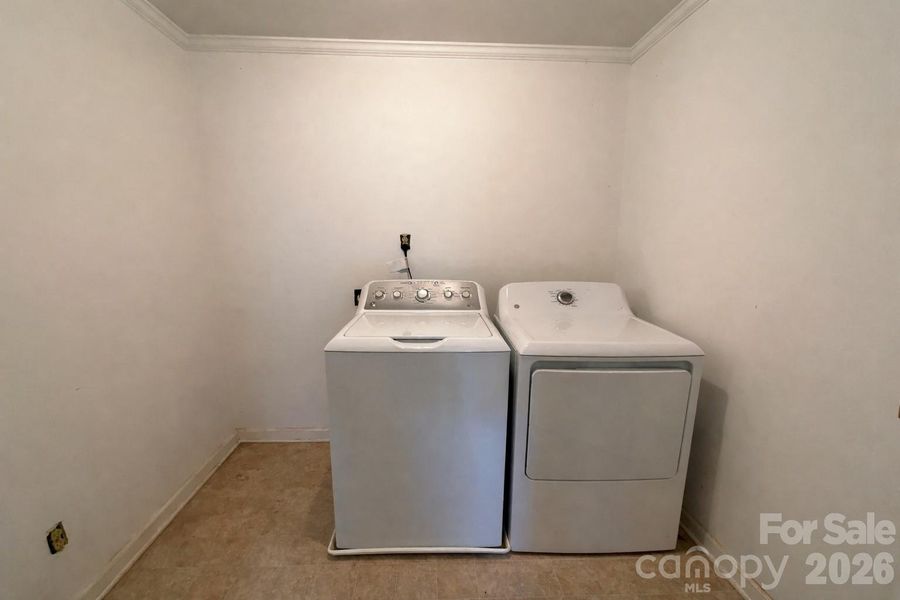 Close-up of interior finishes inside a home in , Winnsboro (Image 8).