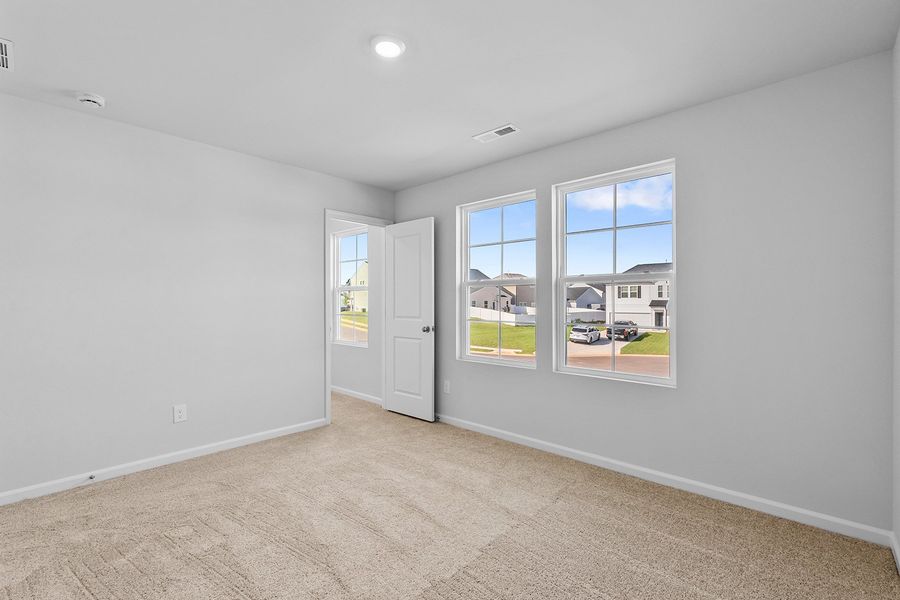 Spacious, unfurnished interior of a new home in Bell West, Kernersville (Image 31).
