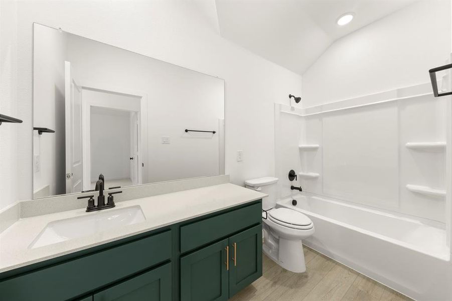 22. 1708 Abbott - 2ND Bath