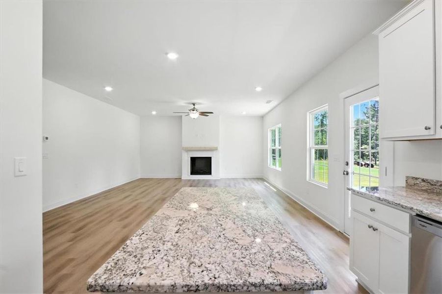 Spacious, unfurnished interior of a new home in , Hartwell (Image 18). Spacious, unfurnished interior of a new home in , Hartwell (Image 18).