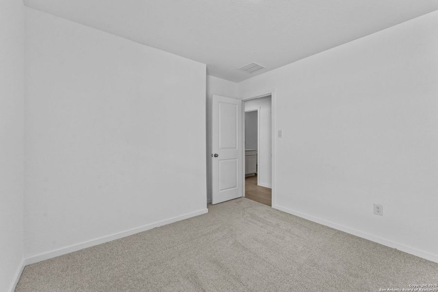 Spacious, unfurnished interior of a new home in , New Braunfels (Image 9).