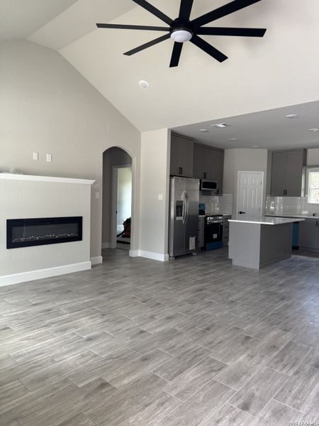Spacious, unfurnished interior of a new home in , Spring Branch (Image 16).