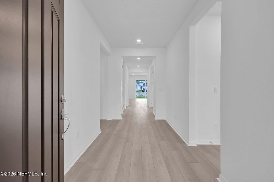 Spacious, unfurnished interior of a new home in Hyland Trail, Green Cove Springs (Image 27). Spacious, unfurnished interior of a new home in Hyland Trail, Green Cove Springs (Image 27).