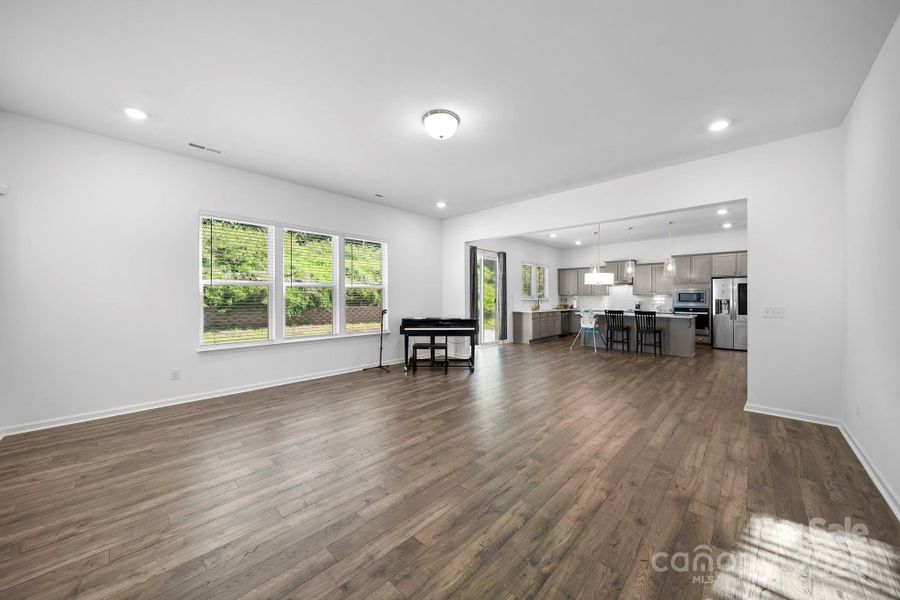 Image 46 of a home in .