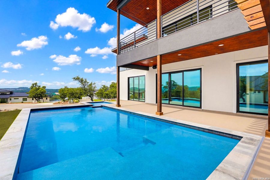 Exterior details and patio area of a home in , San Antonio (Image 27).