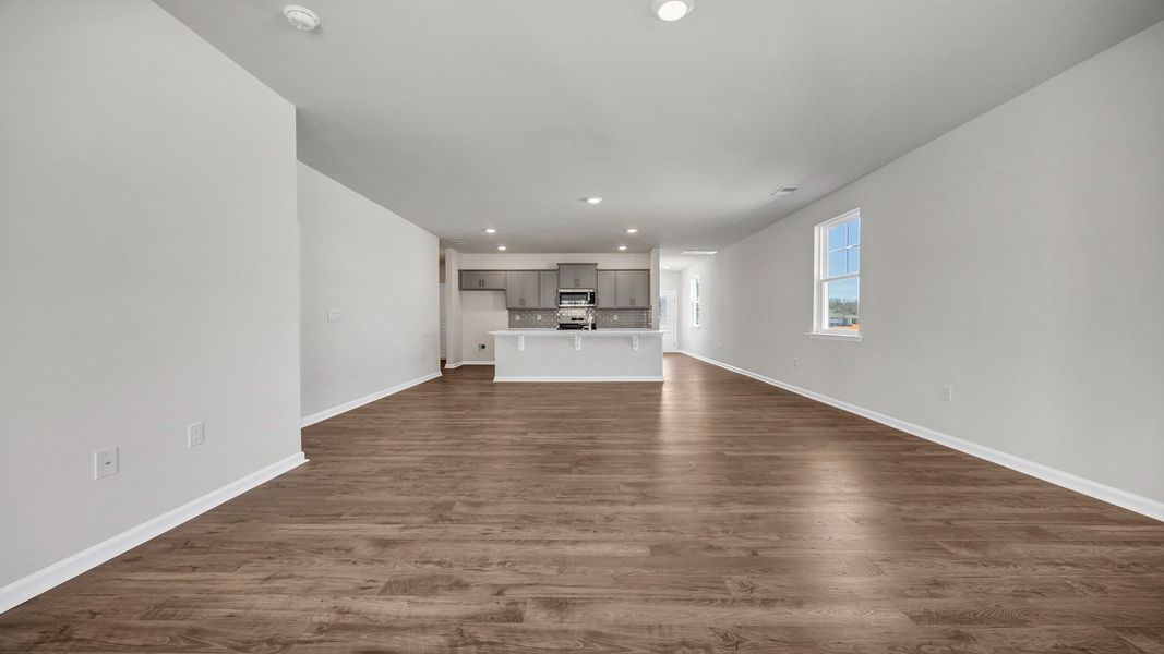 Spacious, unfurnished interior of a new home in Sease's Pond, Gilbert (Image 15).