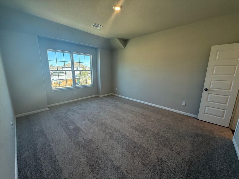 Spacious, unfurnished interior of a new home in Cliffstone Hills, Conroe (Image 25). Spacious, unfurnished interior of a new home in Cliffstone Hills, Conroe (Image 25).