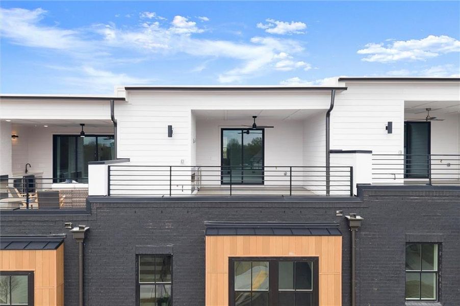 Exterior details and patio area of a home in , Alpharetta (Image 25).