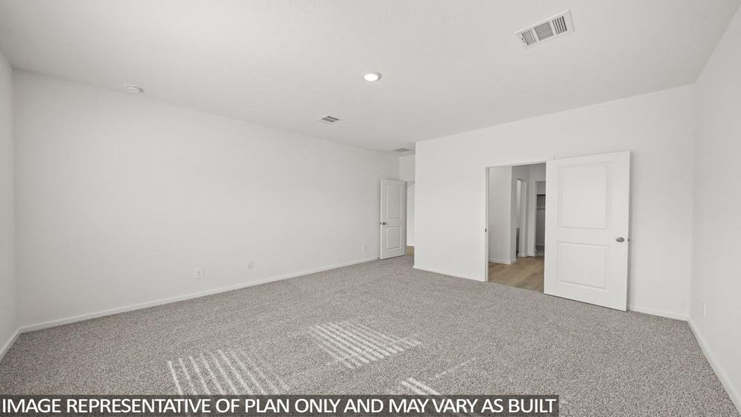Representative unfurnished interior of a home built from the Plan X40M by D.R. Horton in Granger Pines, Conroe (Image 18).