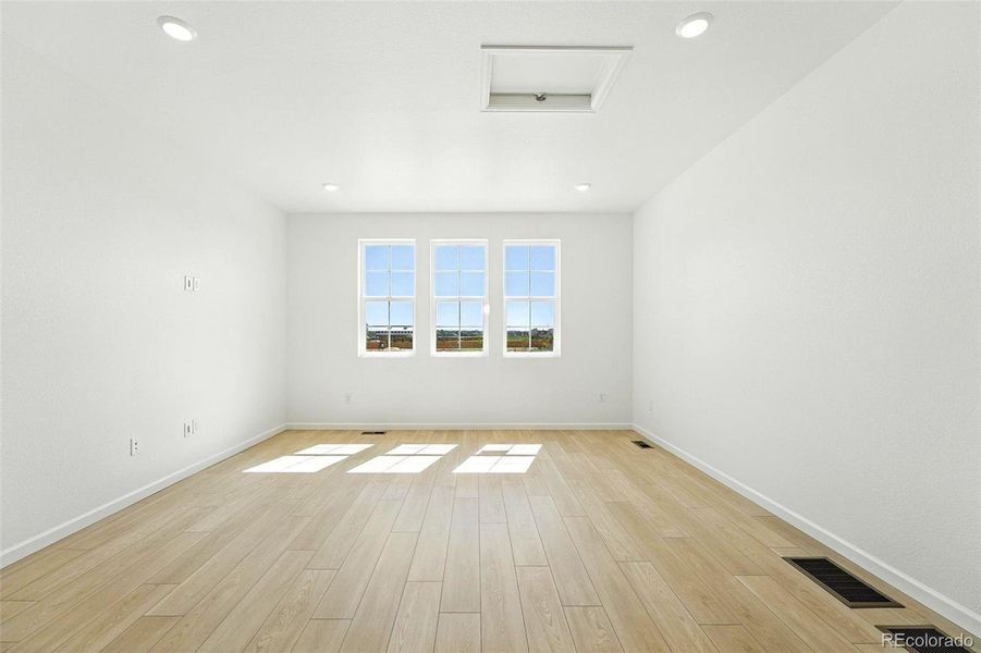 2102 Wagon Wheel ~ Ready Now