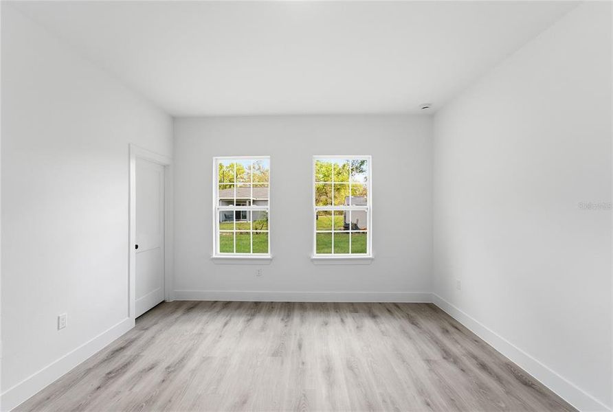 Spacious, unfurnished interior of a new home in , Citrus Springs (Image 22).