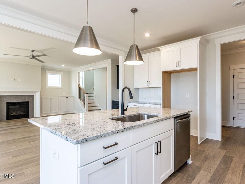 013-1280x960-kitchen