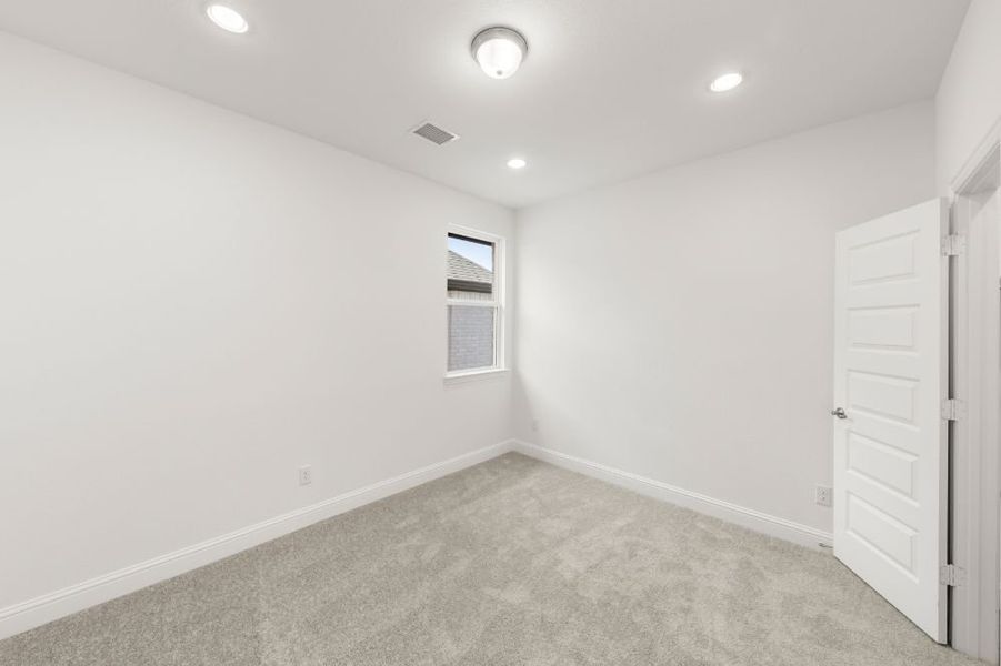 Representative unfurnished interior of a home built from the Grayson by UnionMain Homes in Cambridge Crossing, Celina (Image 47).
