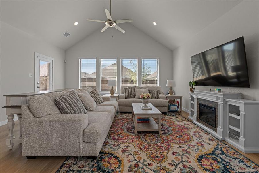 Furnished interior view inside a new home in LakePointe, Lavon (Image 8).