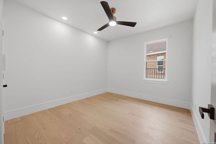 Spacious, unfurnished interior of a new home in , San Antonio (Image 24).