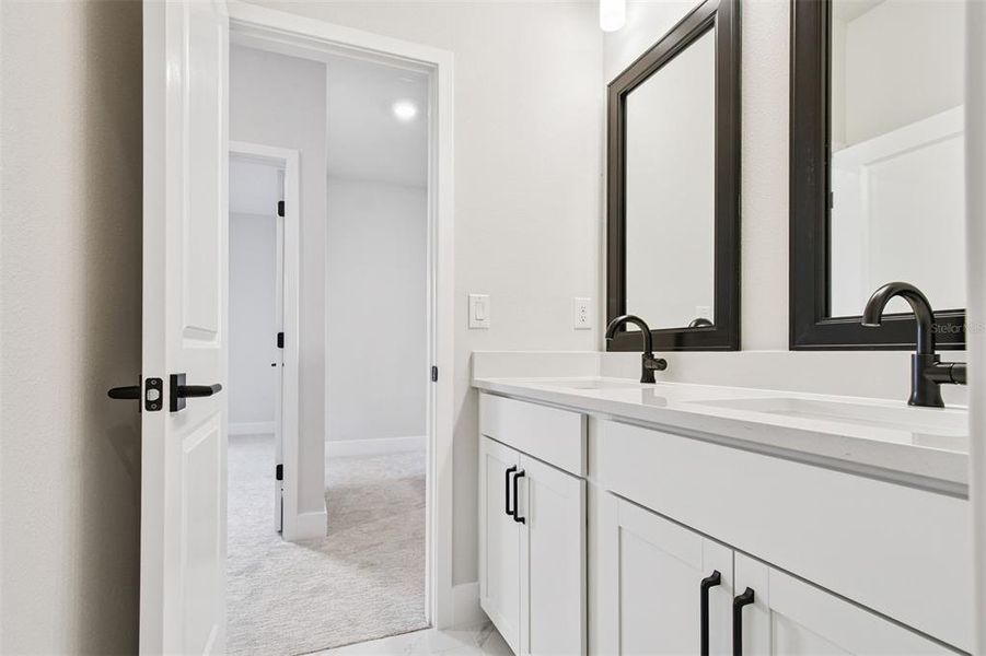 Image 34 of a home in Emerald Landing at Waterside at Lakewood Ranch – Lake Series.