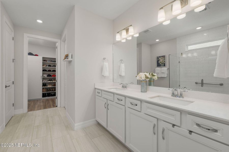 Furnished interior view inside a new home in Del Webb Nocatee, Ponte Vedra (Image 8).