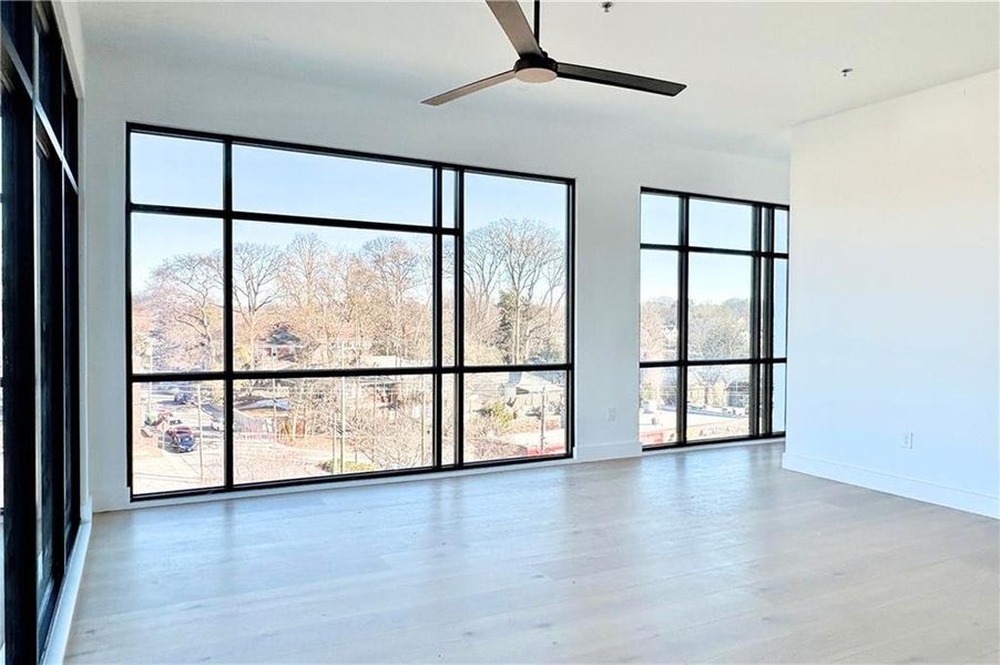 Spacious, unfurnished interior of a new home in , Atlanta (Image 16).