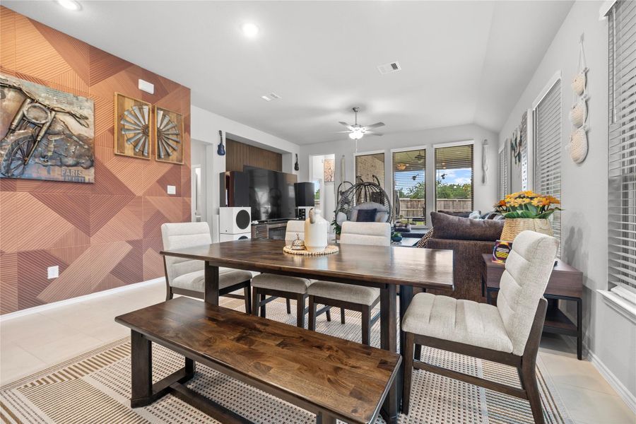 Furnished interior view inside a new home in Candela, Richmond (Image 10).