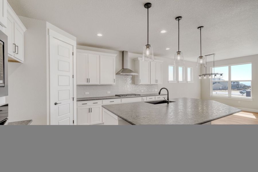 8702 Long Beach - Kitchen