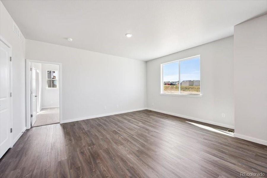 Spacious, unfurnished interior of a new home in The Aurora Highlands, Aurora (Image 19). Spacious, unfurnished interior of a new home in The Aurora Highlands, Aurora (Image 19).