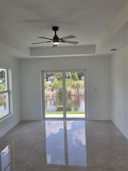 Spacious, unfurnished interior of a new home in , Cape Coral (Image 21).