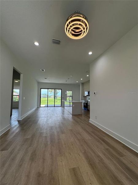 Spacious, unfurnished interior of a new home in , Rotonda West (Image 8).