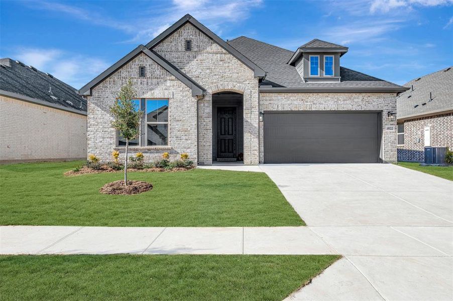 Front exterior of a new home in Creekshaw – Classic, Royse City, TX, highlighting curb appeal (Image 1). Front exterior of a new home in Creekshaw – Classic, Royse City, TX, highlighting curb appeal (Image 1).