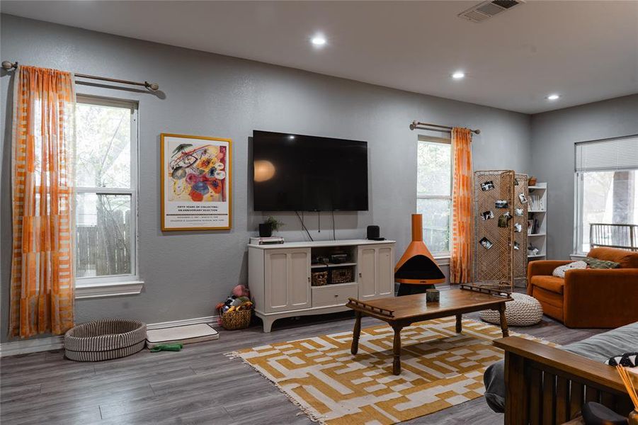 Furnished interior view inside a new home in , Fort Worth (Image 9). Furnished interior view inside a new home in , Fort Worth (Image 9).