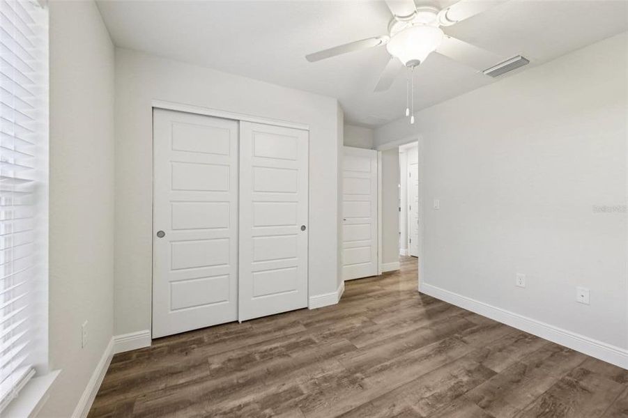 Spacious, unfurnished interior of a new home in , Citrus Springs (Image 26).