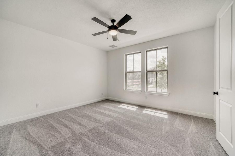 Spacious, unfurnished interior of a new home in , Buda (Image 20).