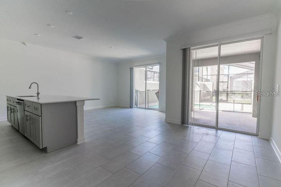 Spacious, unfurnished interior of a new home in , Kissimmee (Image 18).