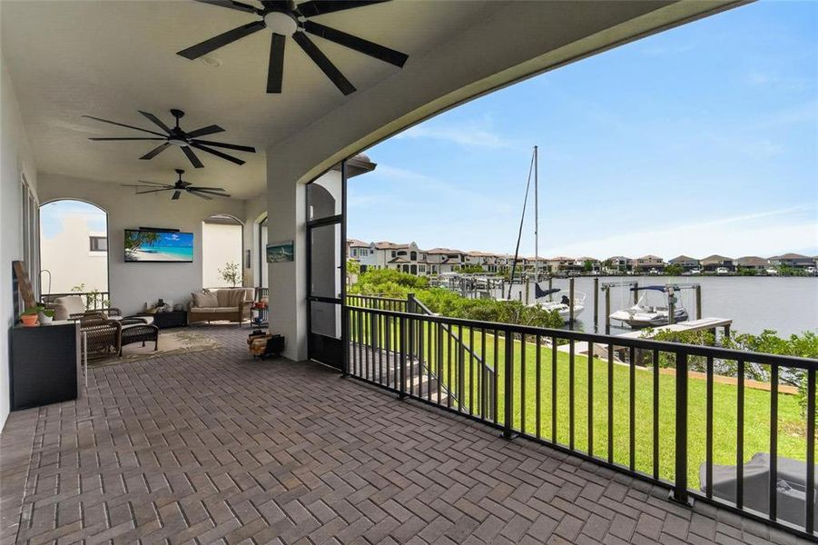 Exterior details and patio area of a home in SouthShore Yacht Club, Ruskin (Image 35).