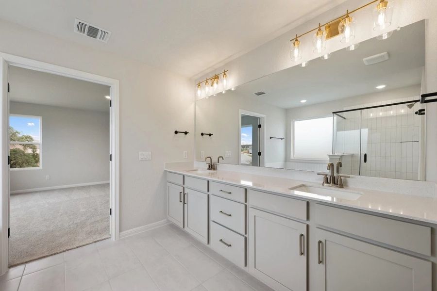 Furnished interior view inside a new home in Berry Creek Highlands, Georgetown (Image 16).