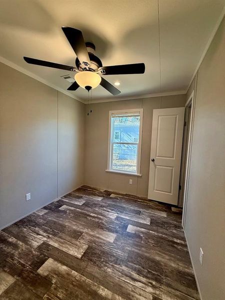 Spacious, unfurnished interior of a new home in , Pelican Bay (Image 17).