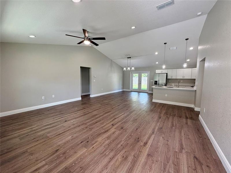 Spacious, unfurnished interior of a new home in , Ocala (Image 17).