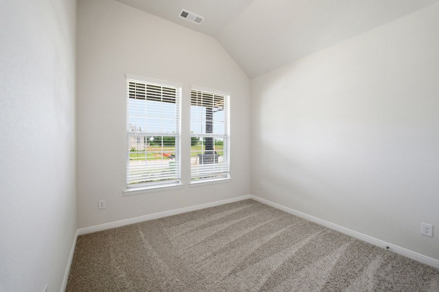 Spacious, unfurnished interior of a new home in La Terra, Celina (Image 22).
