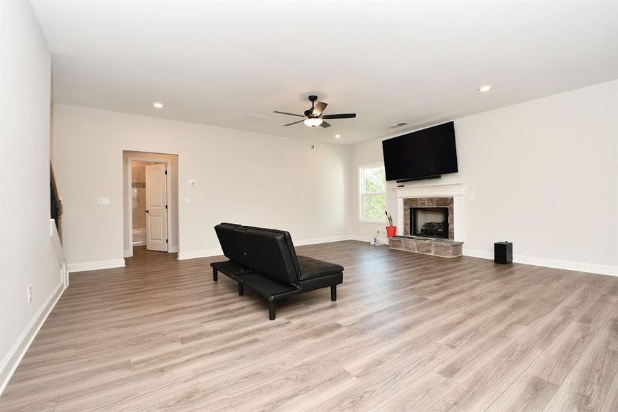 Furnished interior view inside a new home in , Dallas (Image 41).
